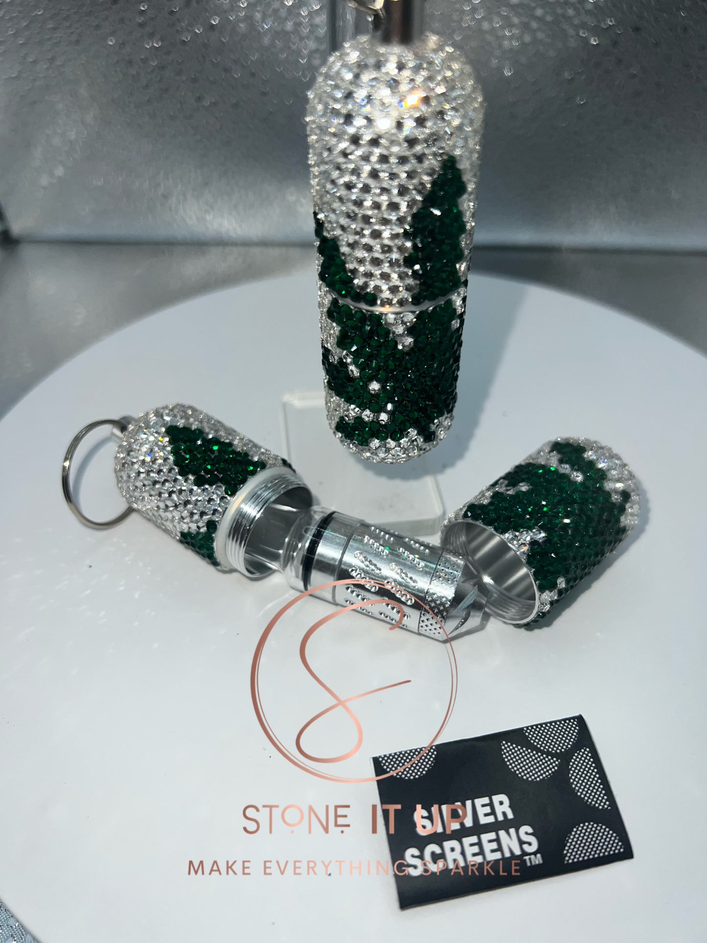 420 Leaf One Hitter Holder Keychain